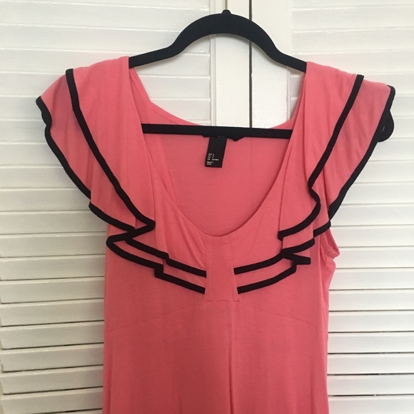 H&M Pink & Black Ruffle Top - Picture 3 of 3